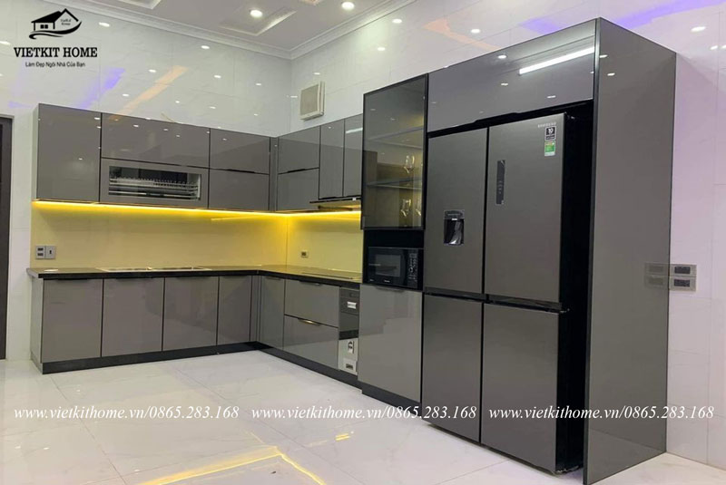 giá tủ bếp inox cánh kính 