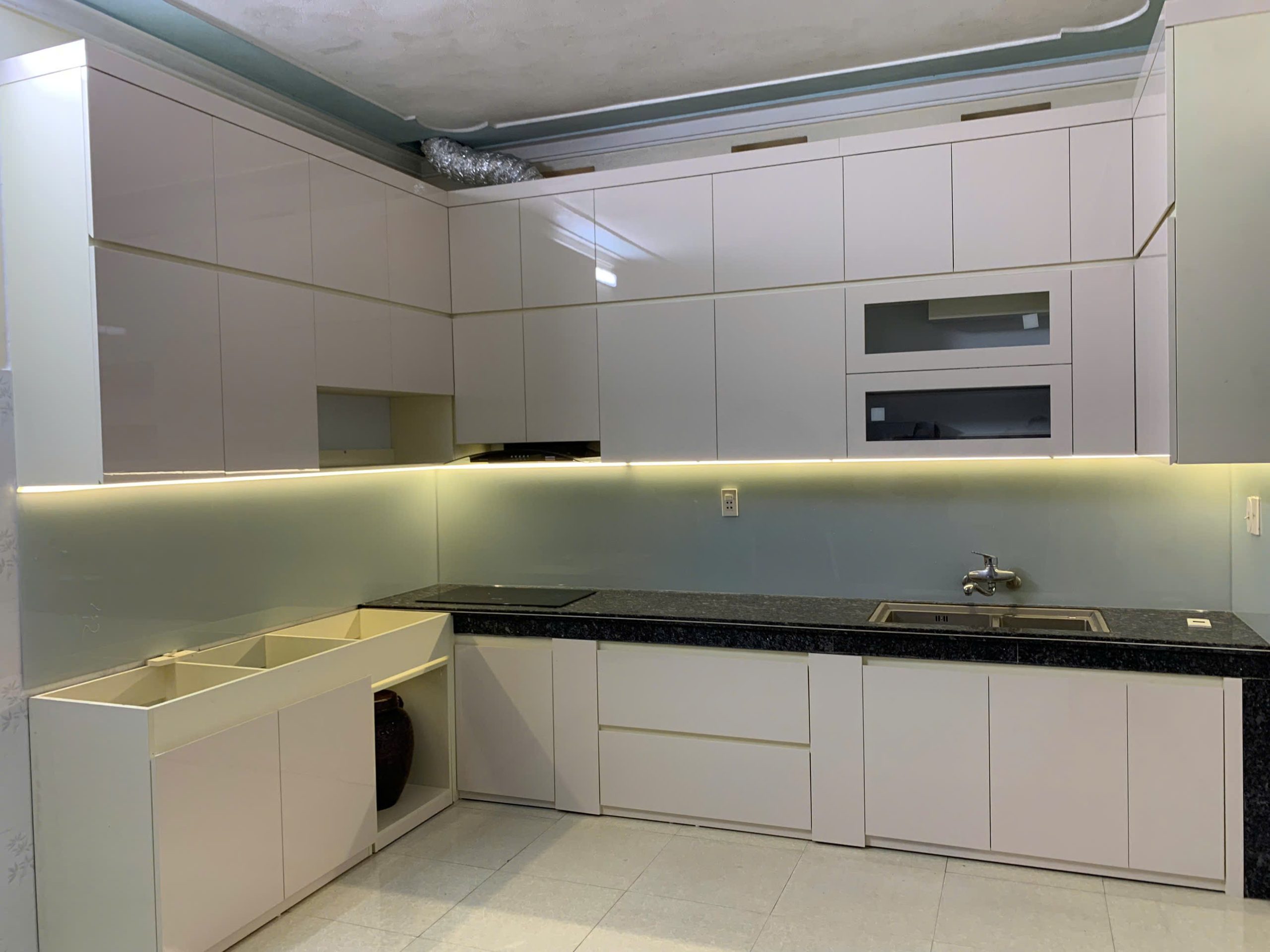 Tủ bếp inox cánh Acrylic